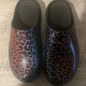 Oofos unisex m6/w8 multicolored